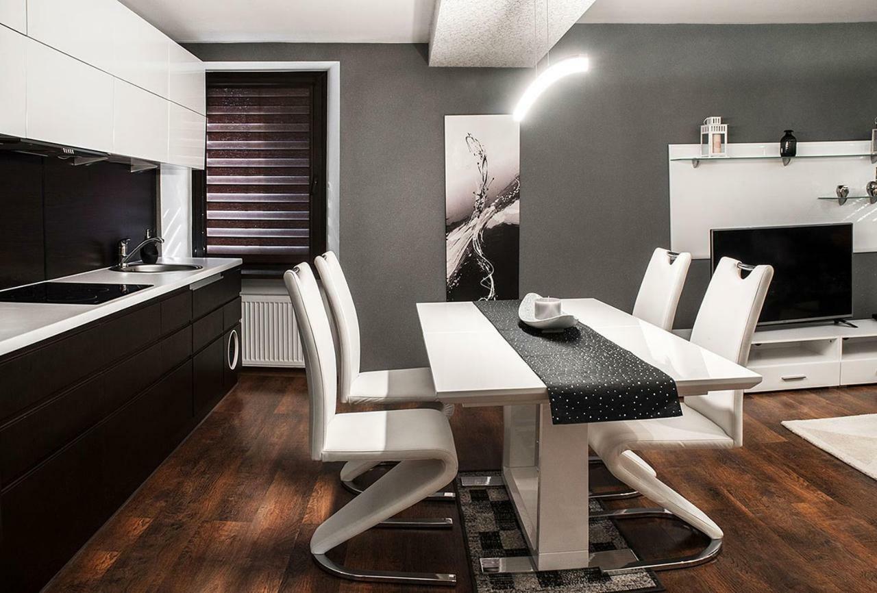 Apartament Alan Apartment โควอตสโก ภายนอก รูปภาพ